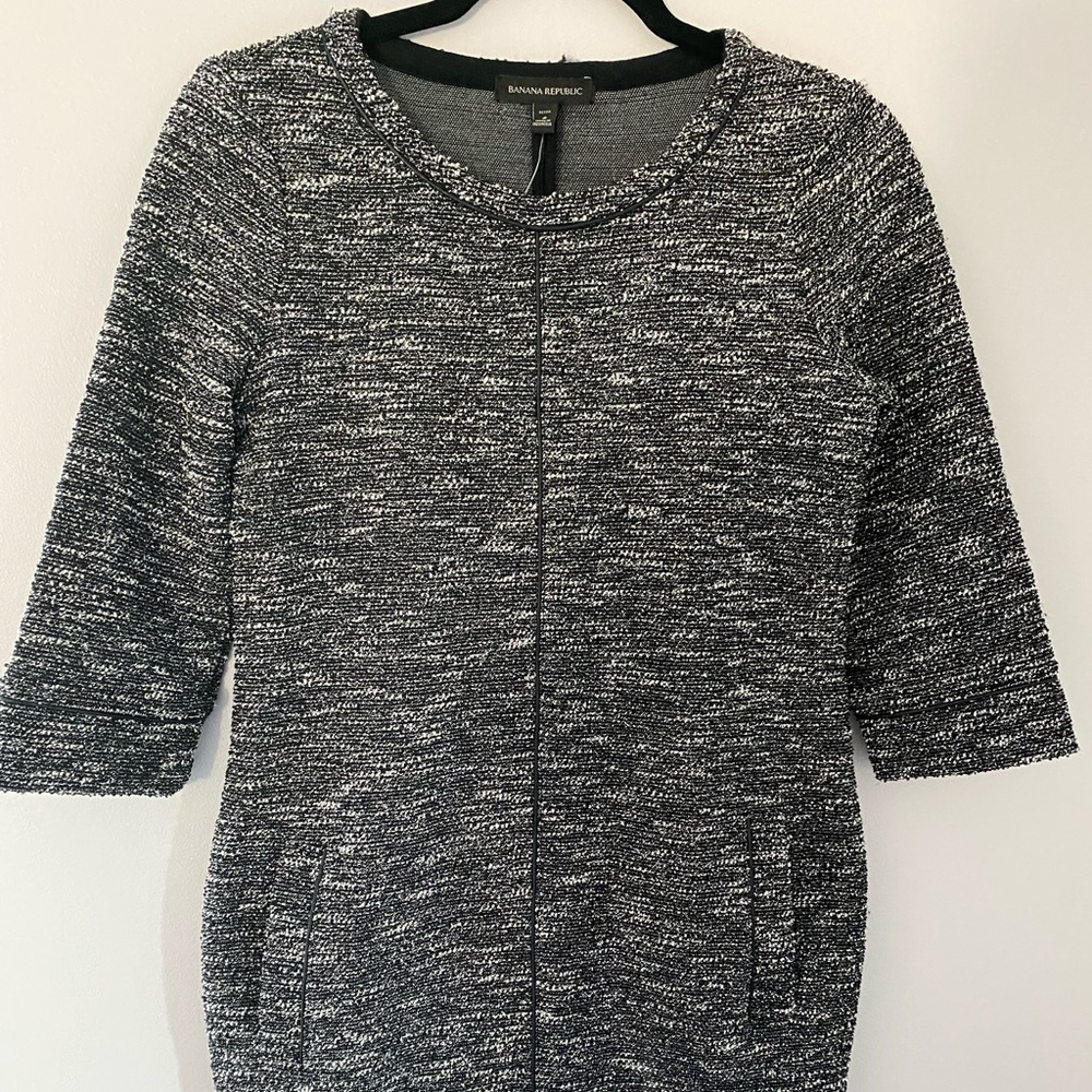 NWT Banana Republic 3/4 sleeve pull on dress with silver threads woven in, small